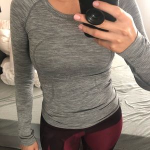 Lululemon grey swiftly tech size 4 top
